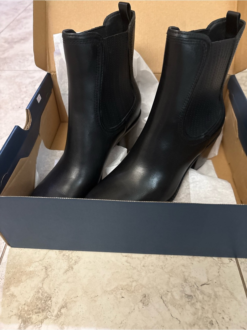 Cole Haan Janelle Chelsea Boot Size 7.5 in classic Black Leather New in Box